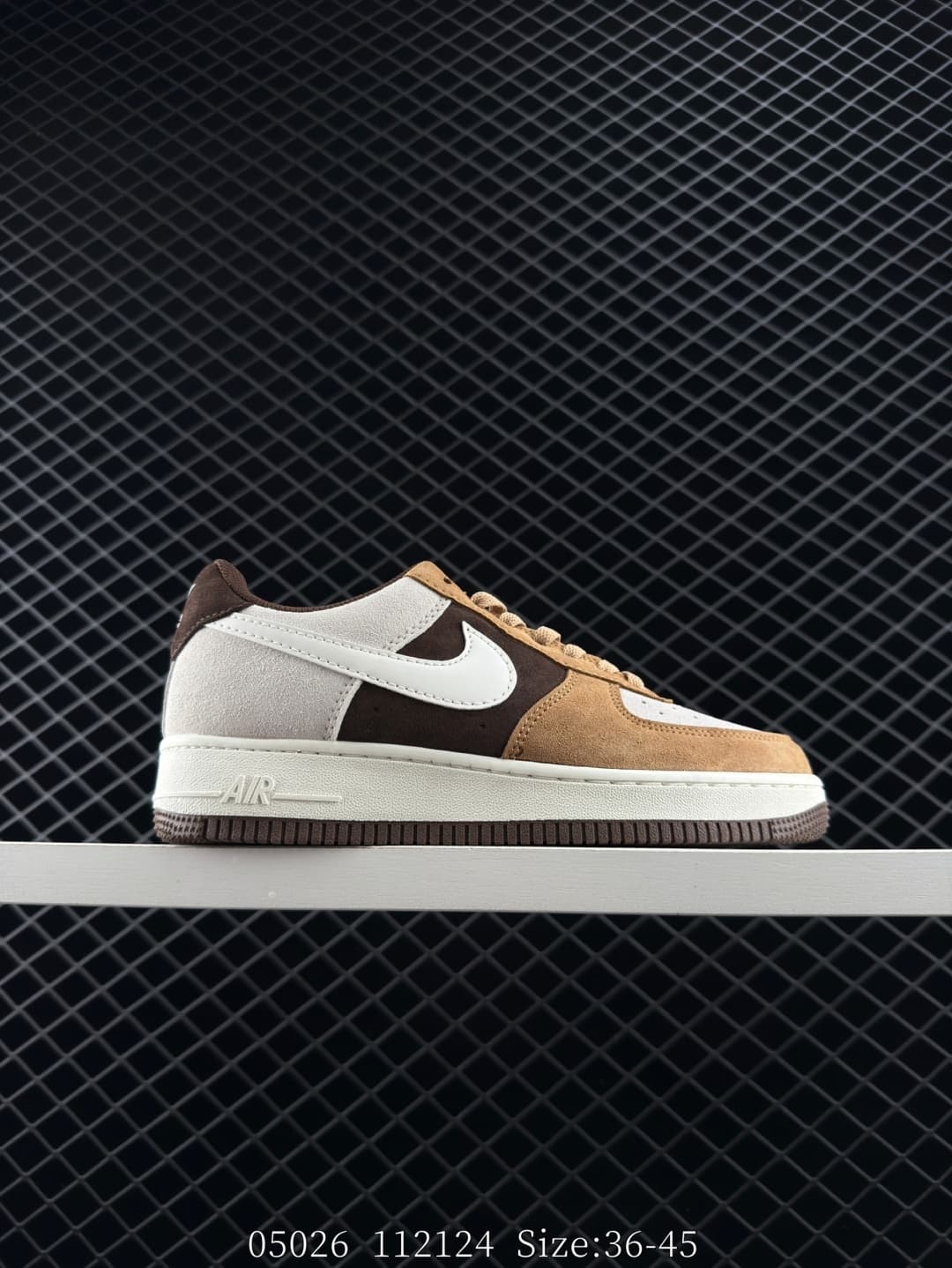 Nike Air Force 1 Lifestyle Sneakers – Beige/Brown