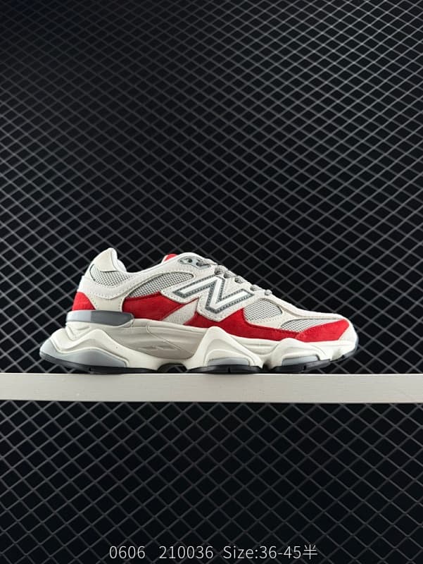 New Balance Chunky Sneakers – White/Red