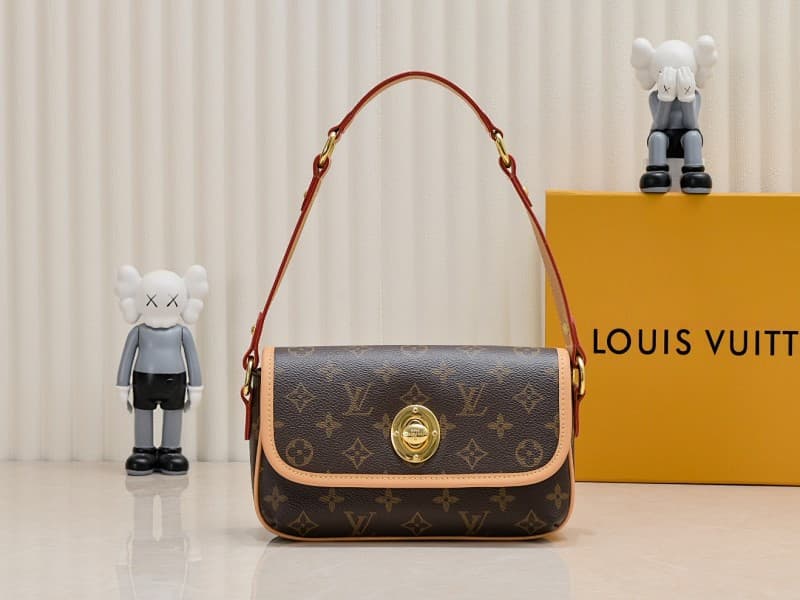 Louis Vuitton Handbags – Brown/Red