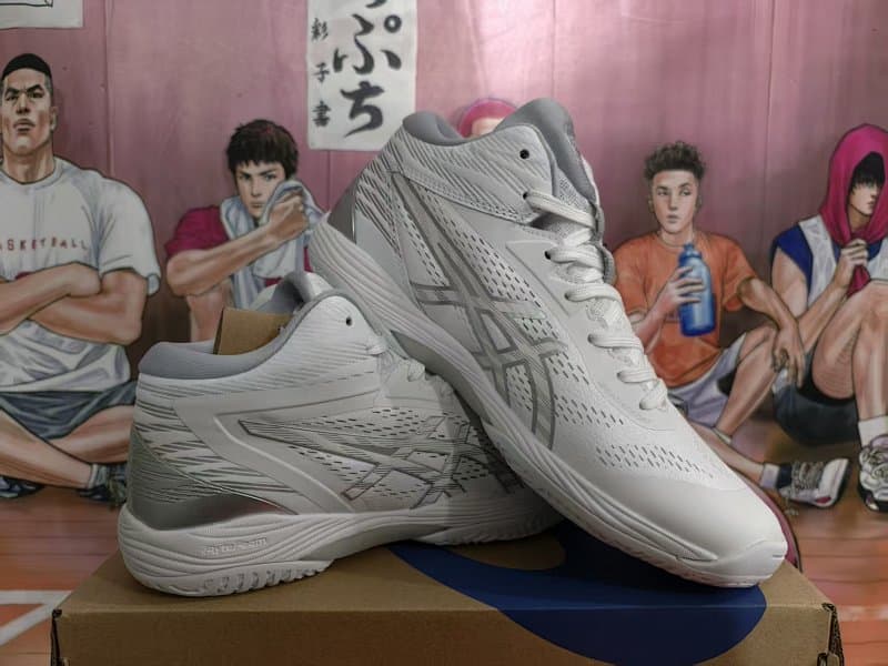 ASICS Basketball Shoes – White/Gray