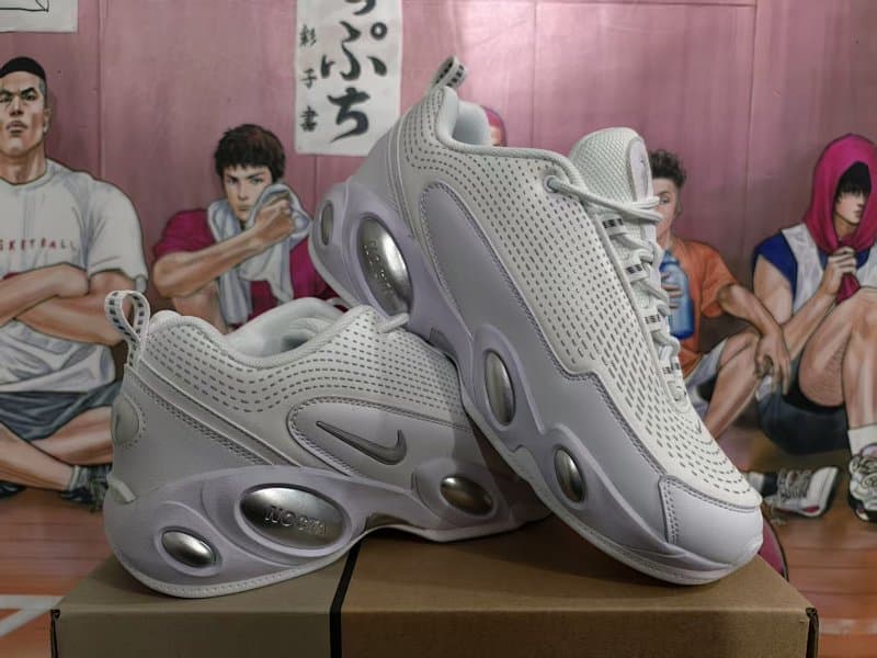 Nike Chunky Sneakers – White/Silver