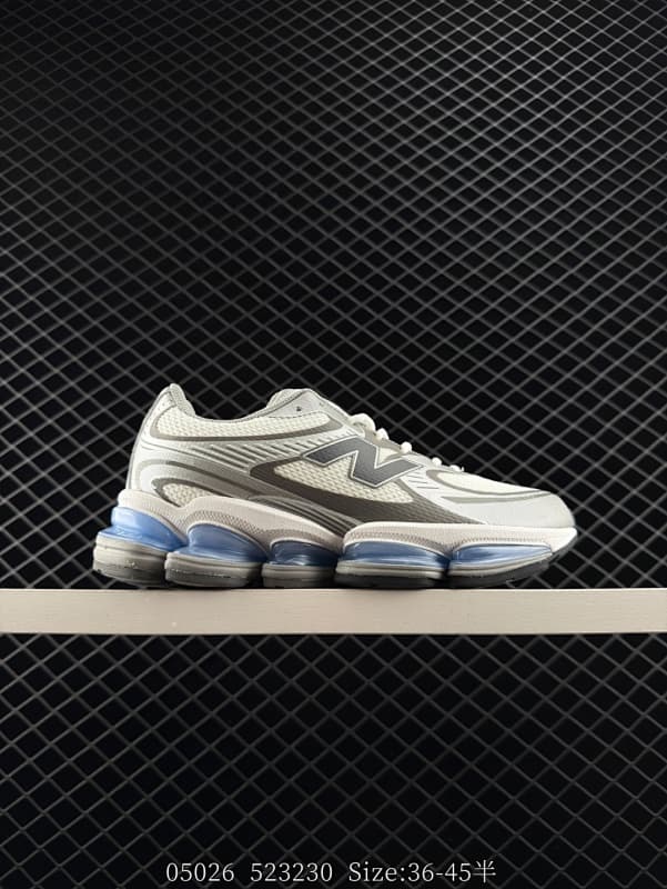 New Balance Chunky Sneakers – Gray/Blue