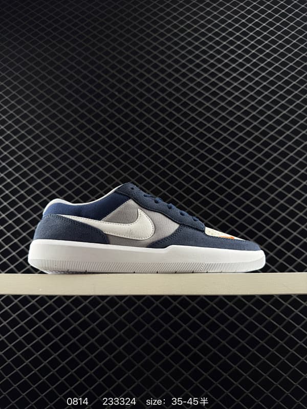 Nike Skateboard Shoes – Navy/White