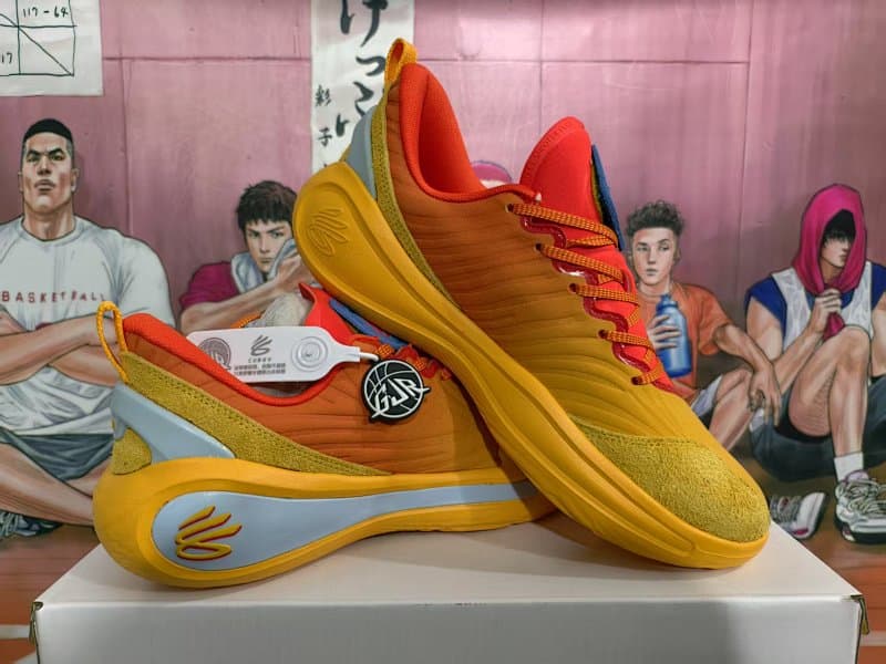 Generic Sneakers – Yellow/Orange