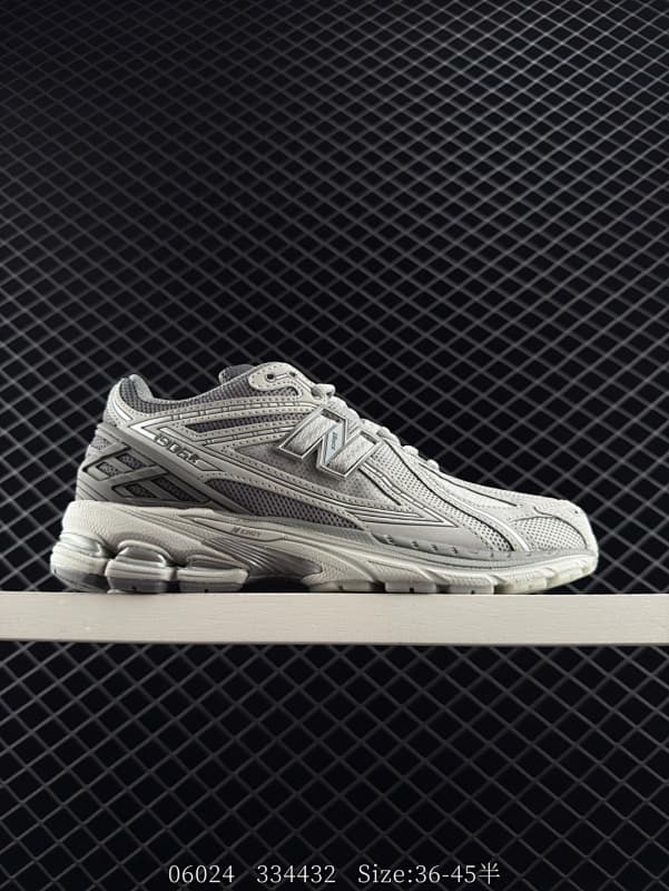 New Balance 530 Chunky Sneakers – Gray/White