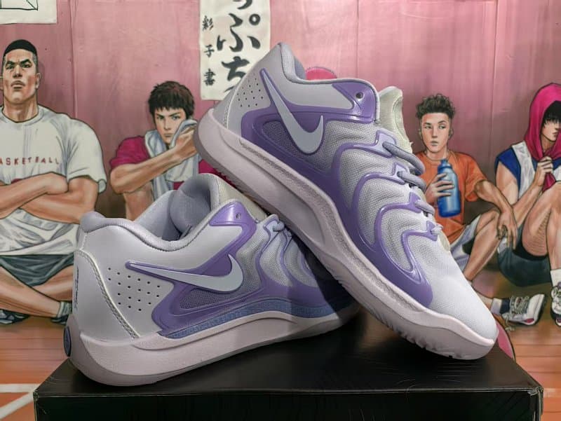 Nike Lifestyle Sneakers – White/Purple