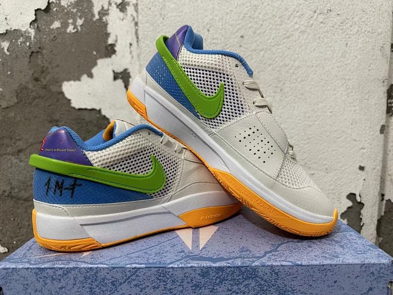 Nike Lifestyle Sneakers – White/Multicolor