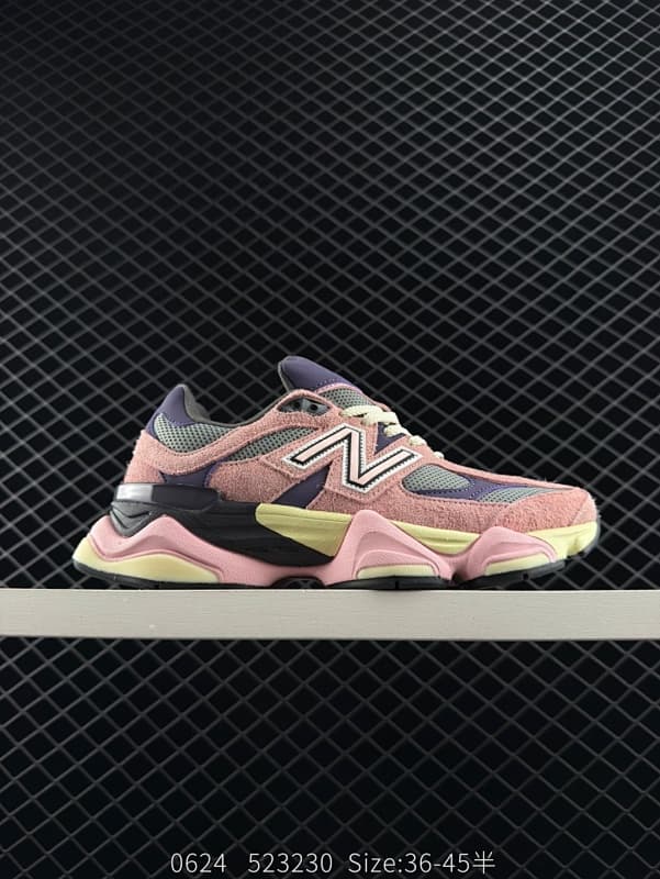 New Balance Chunky Sneakers – Pink/Black