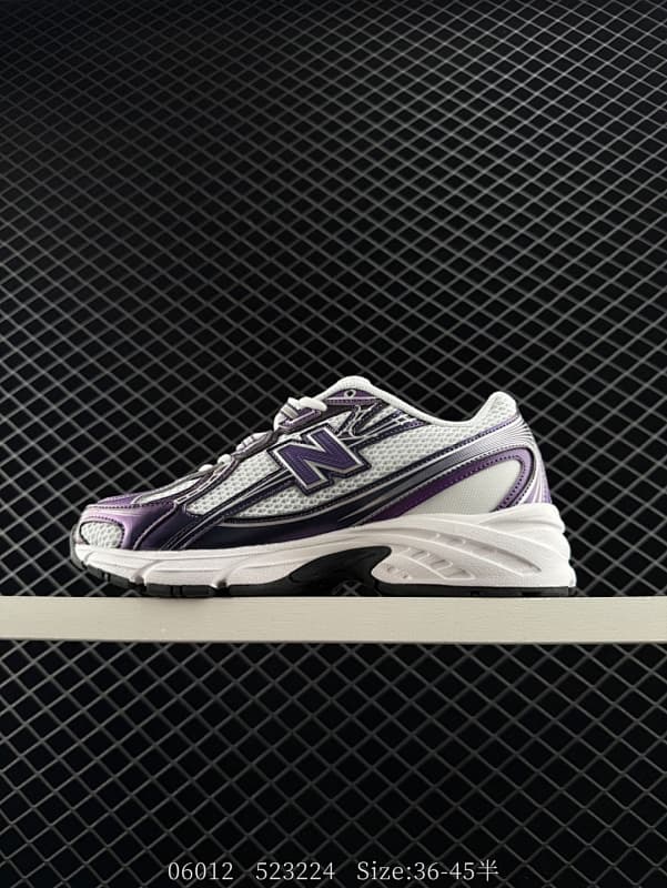 New Balance Chunky Sneakers – White/Purple