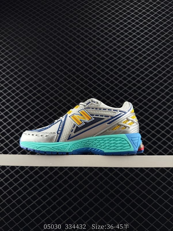 New Balance Lifestyle Sneakers – Silver/Blue