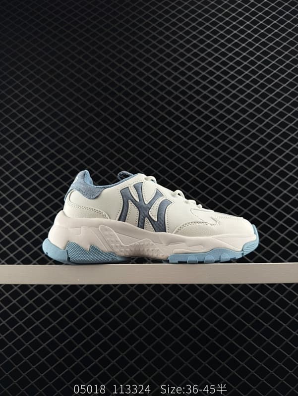 Generic Chunky Sneakers – White/Blue