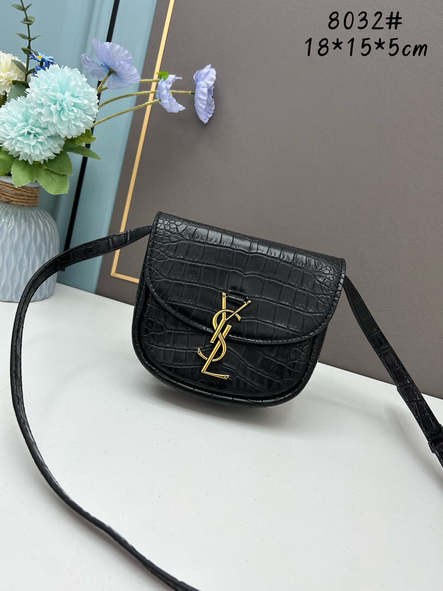 Saint Laurent Saddle Bag – Black/Gold