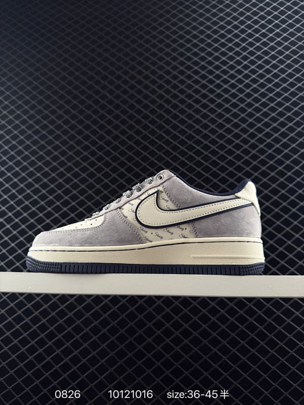 Nike Lifestyle Sneakers – Gray/Navy
