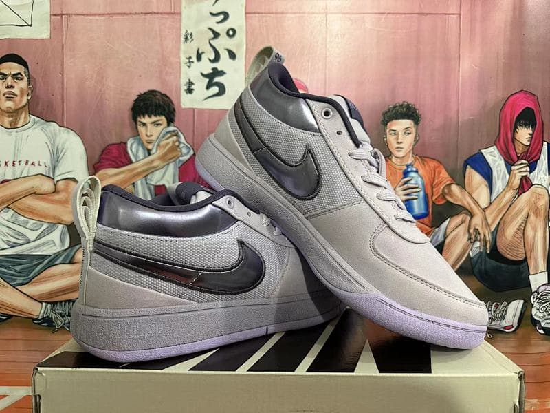 Nike Lifestyle Sneakers – Gray/Black