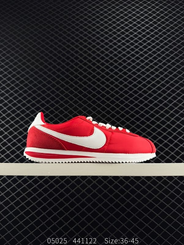 Nike Lifestyle Sneakers – Red/White