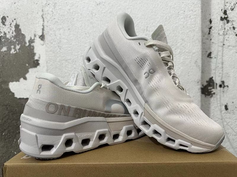 On Helion One Running Shoes – White
