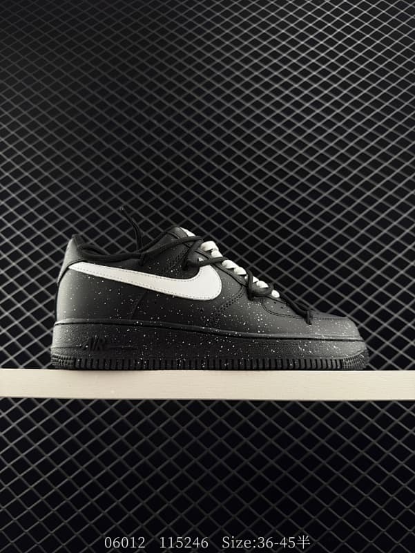 Nike Lifestyle Sneakers – Black/White