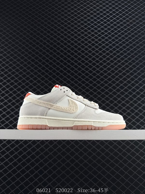 Nike Lifestyle Sneakers – Beige/Orange