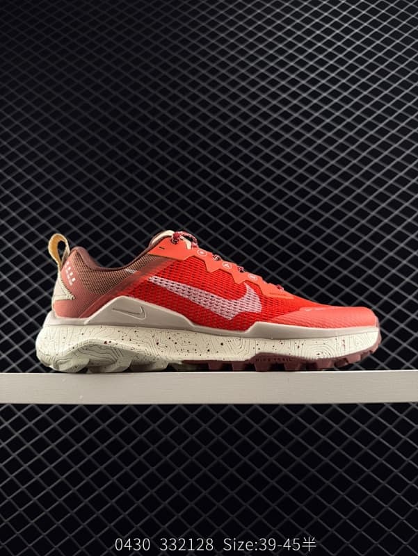 Nike Running Shoes – Red/Beige