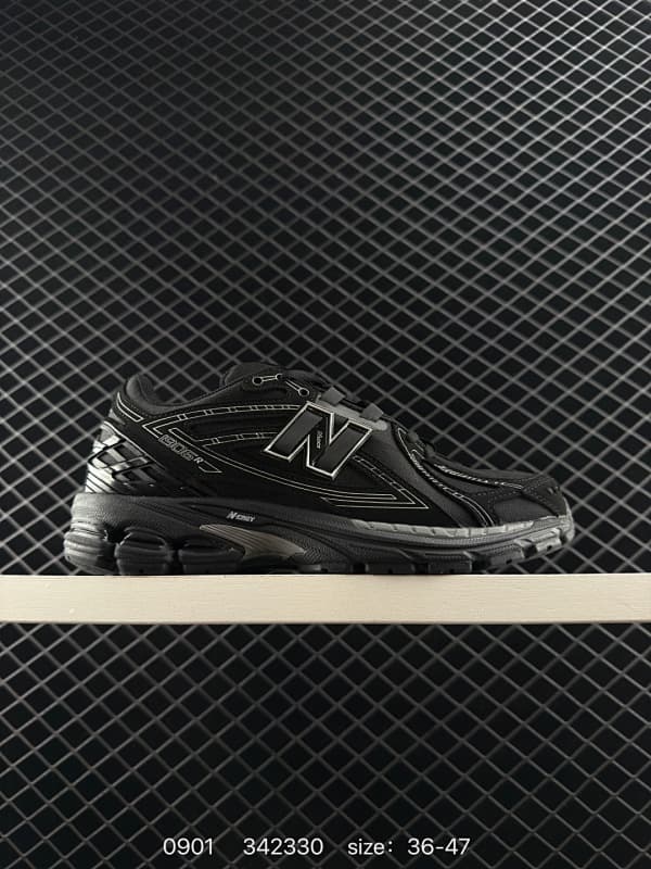 New Balance 906 Lifestyle Sneakers – Black/Gray