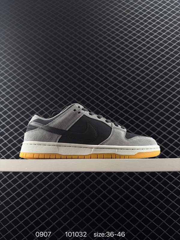 Nike Skateboard Shoes – Gray/Black