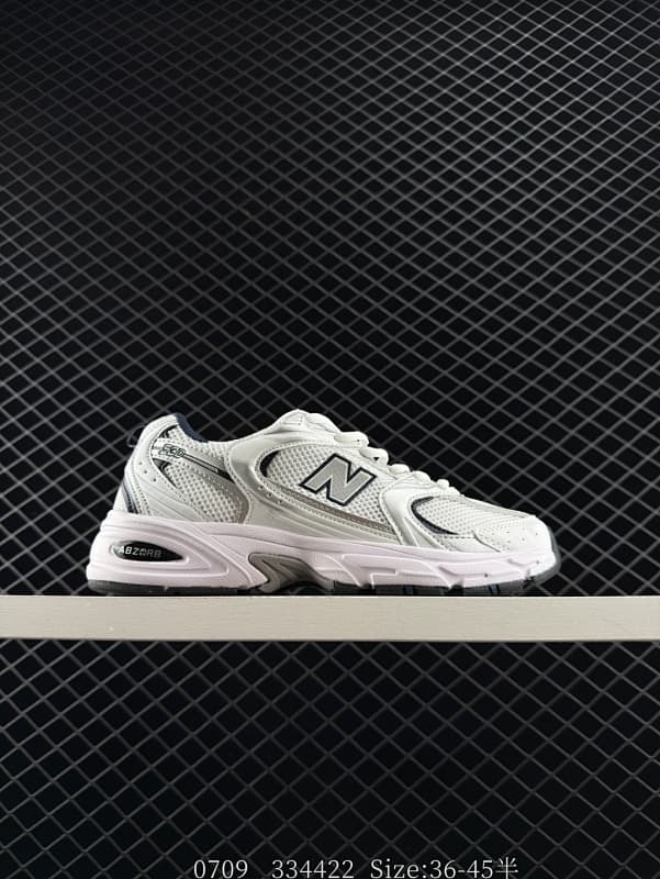 New Balance Chunky Sneakers – White/Gray