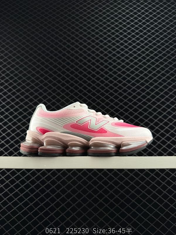 New Balance Chunky Sneakers – White/Pink