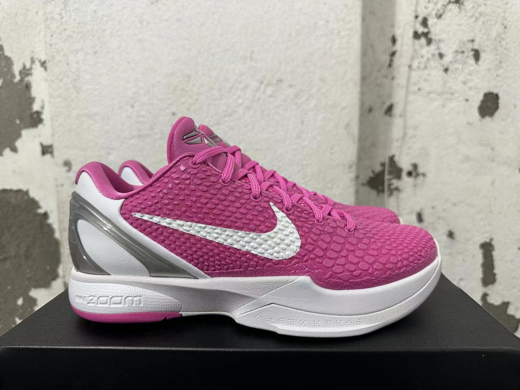 Nike Basketball Shoes – Pink/White