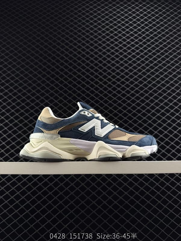 New Balance Chunky Sneakers – Navy/Beige