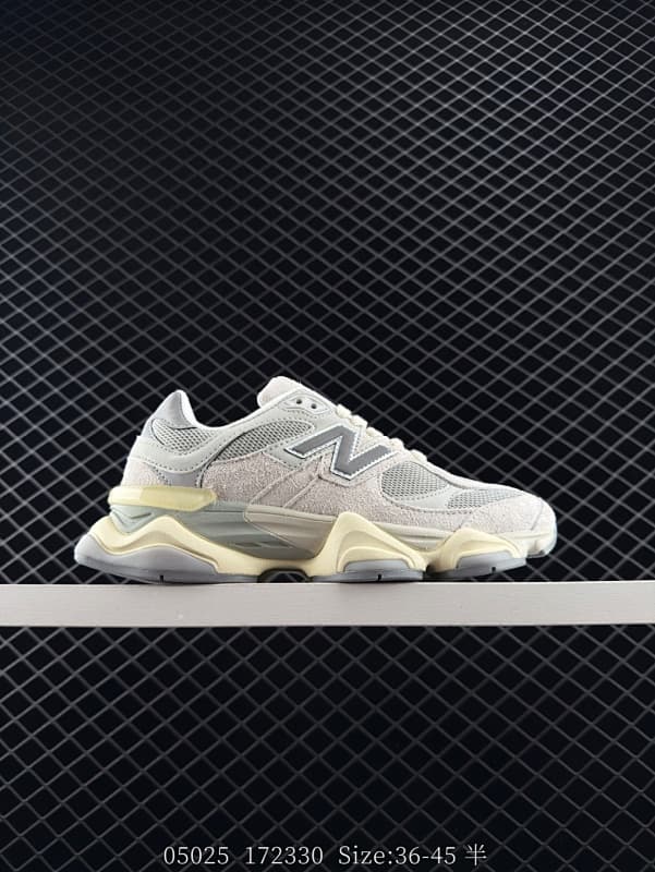 New Balance Chunky Sneakers – Gray/Beige