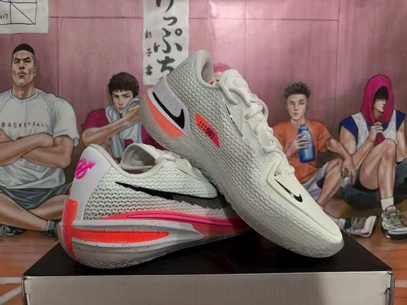 Nike Lifestyle Sneakers – White/Pink