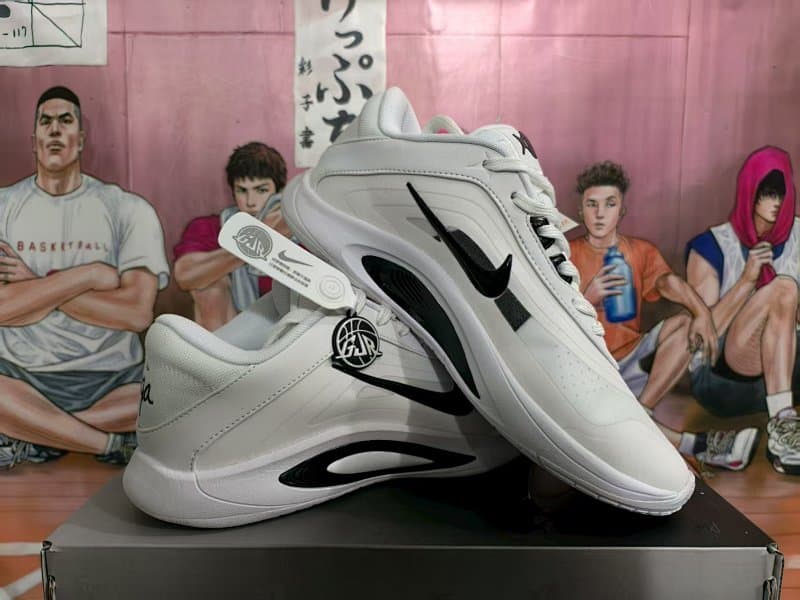 Nike Basketball Shoes – White/Black