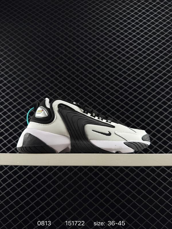 Nike Lifestyle Sneakers – White/Black