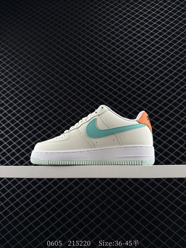 Nike Air Force 1 Lifestyle Sneakers – Beige/Green