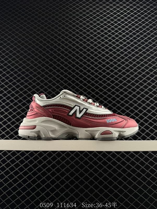 New Balance 1000 Chunky Sneakers – Pink/White