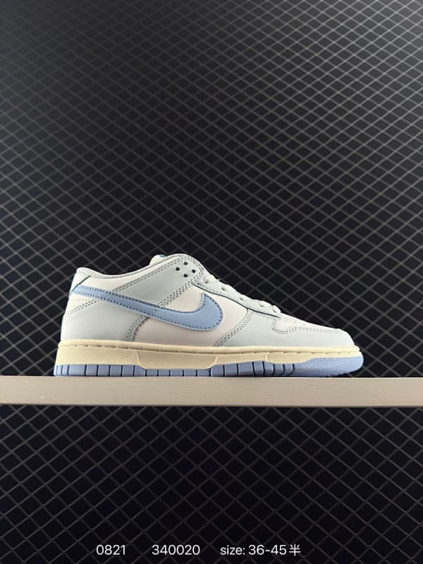 Nike Lifestyle Sneakers – Gray/Blue
