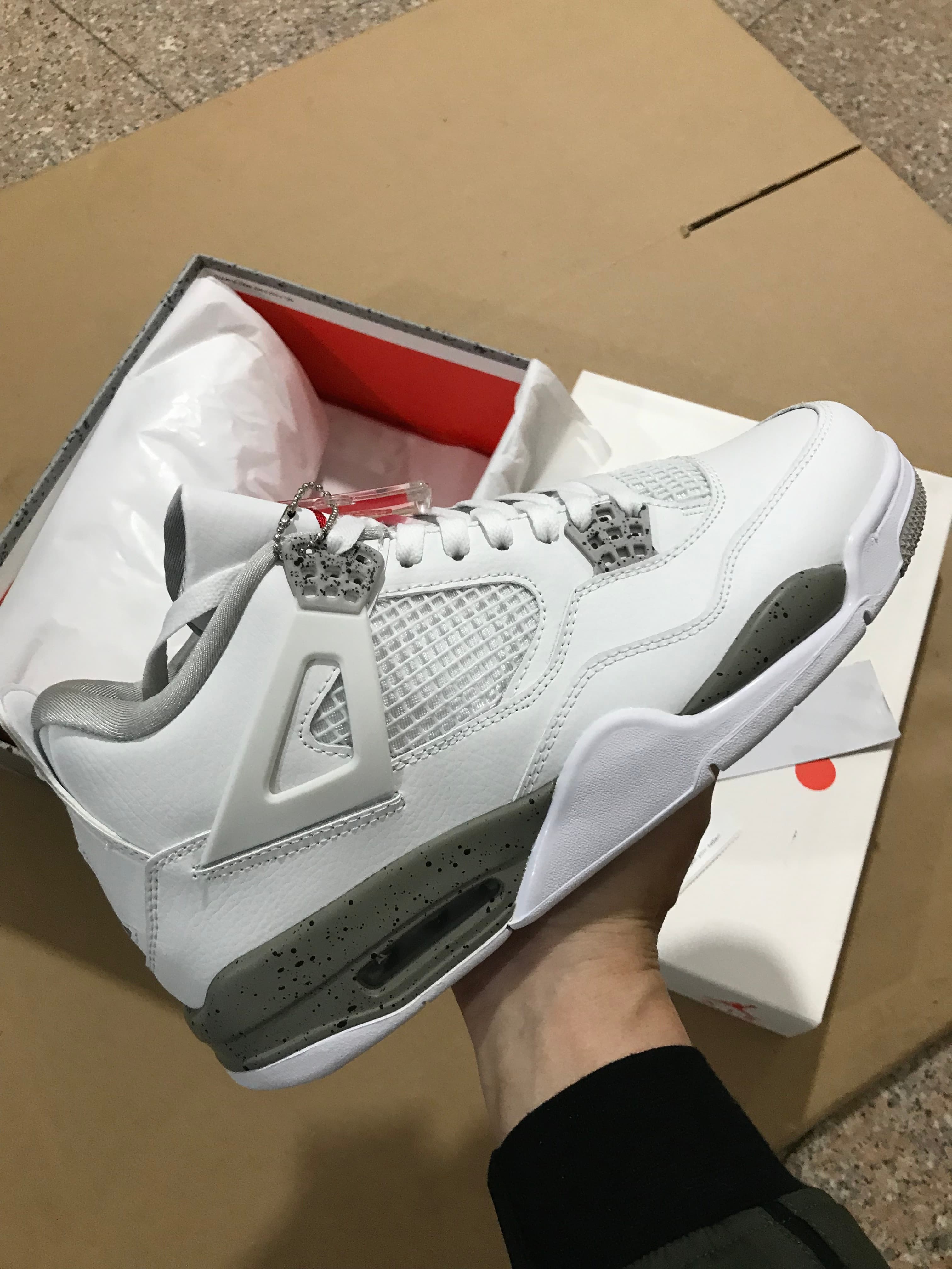 Air Jordan Air Jordan 4 Basketball Shoes – White/Gray