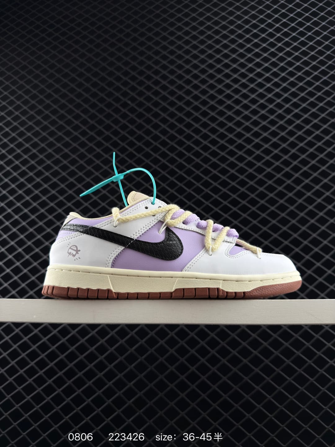 Nike Lifestyle Sneakers – Purple/White