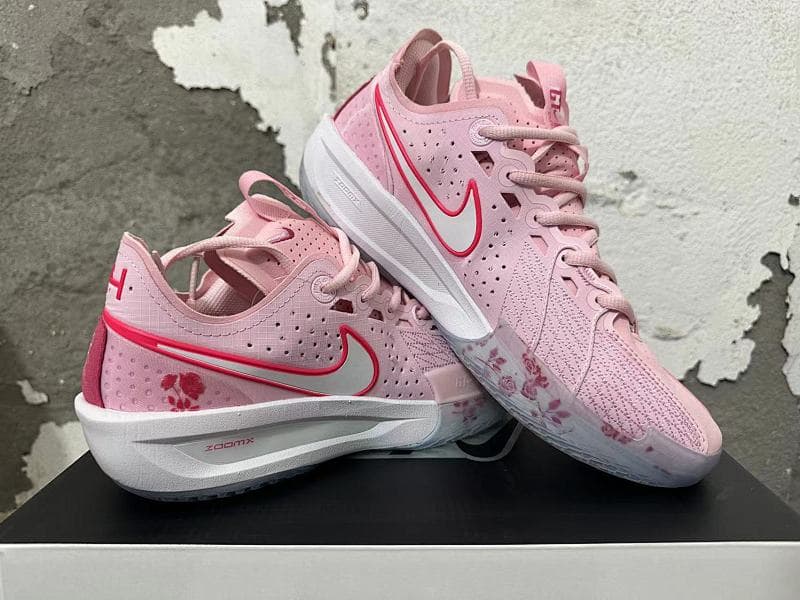 Nike Basketball Shoes – Pink/Red