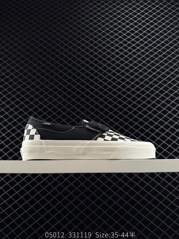 Vans Slip-On Skateboard Shoes – Black/White