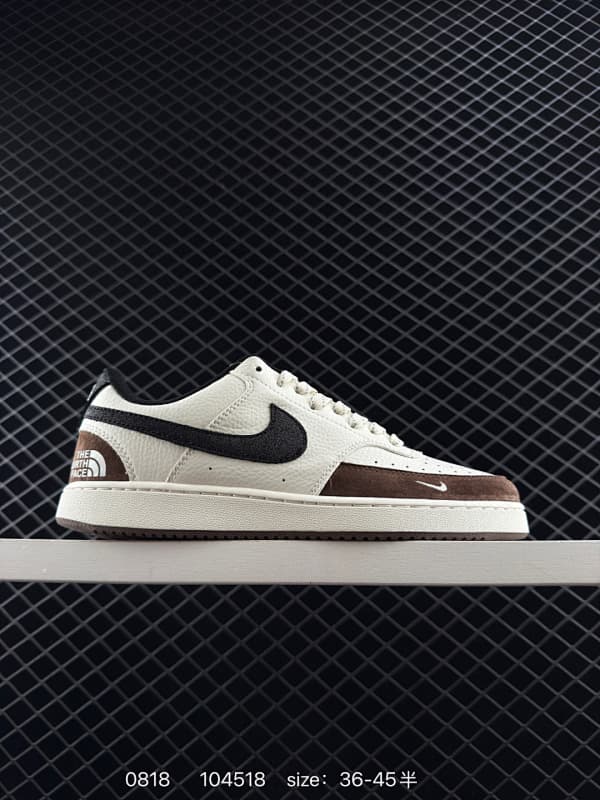 Nike Lifestyle Sneakers – Beige/Brown