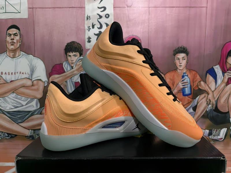 Generic Sneakers – Orange/Black