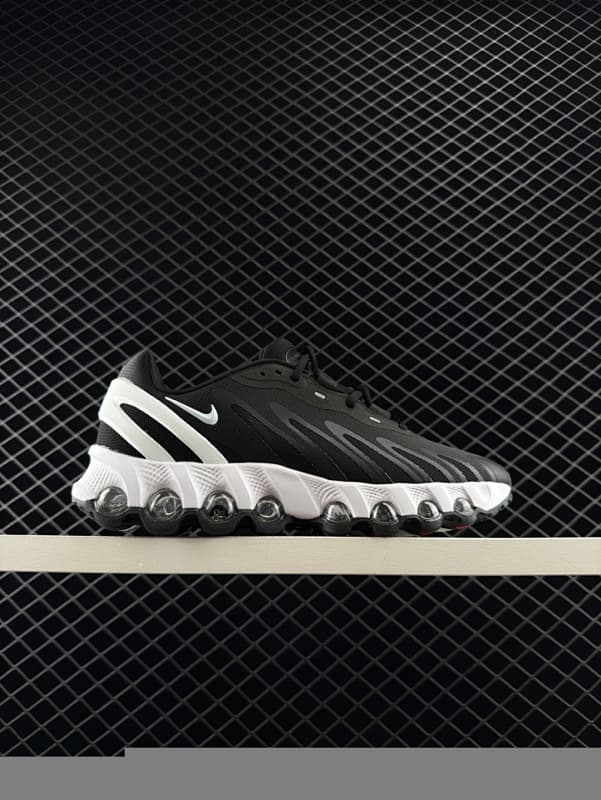 Nike Lifestyle Sneakers – Black/White