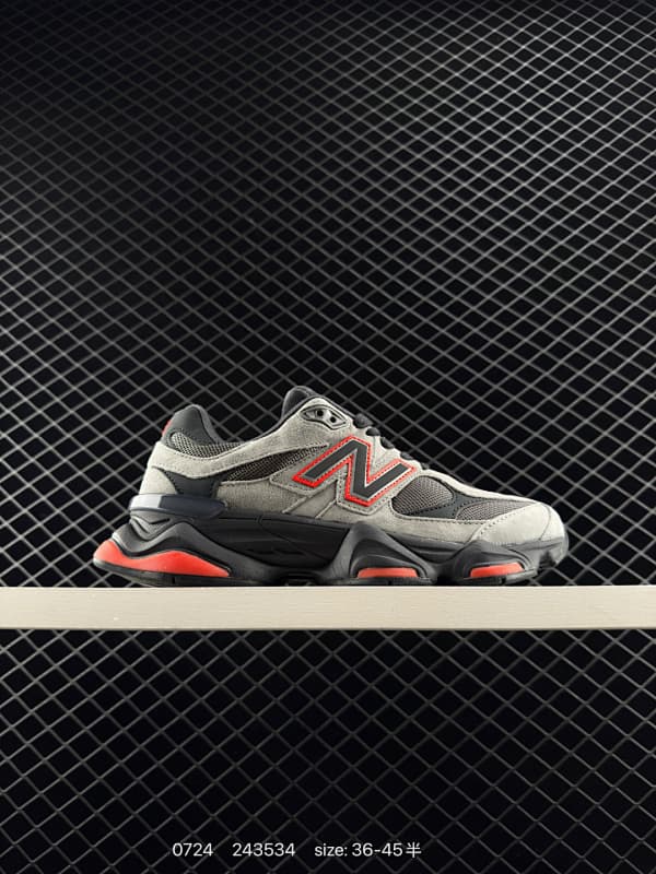 New Balance Chunky Sneakers – Gray/Red