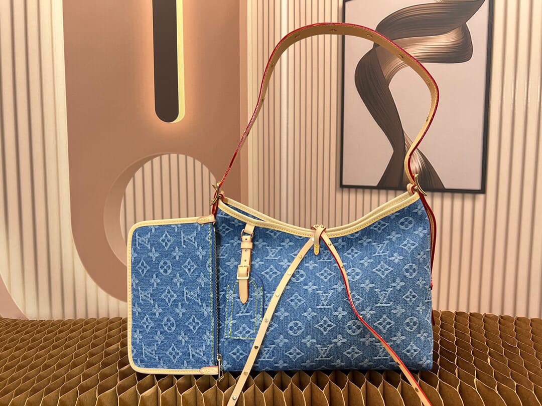 Louis Vuitton Underarm Bag – Blue/Beige
