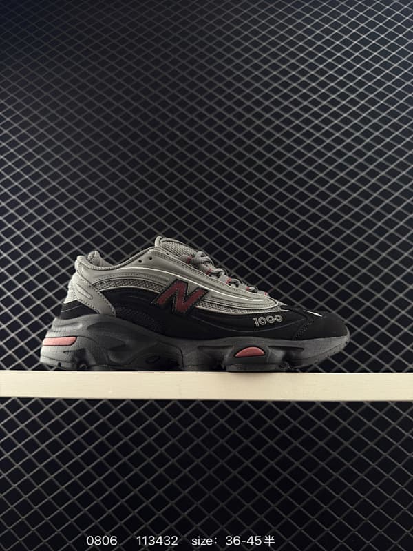 New Balance 1000 Chunky Sneakers – Black/Gray