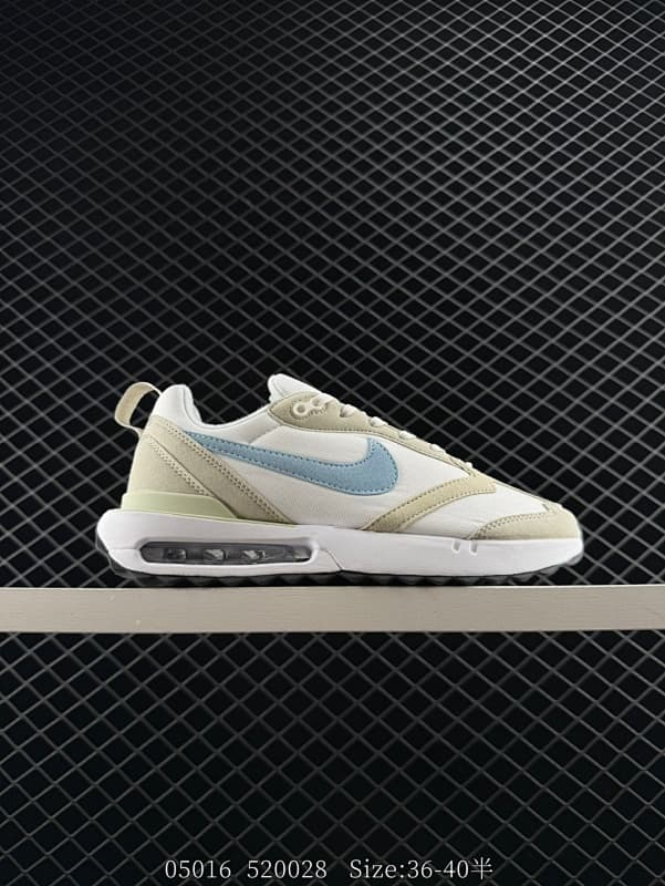 Nike Lifestyle Sneakers – Beige/Blue