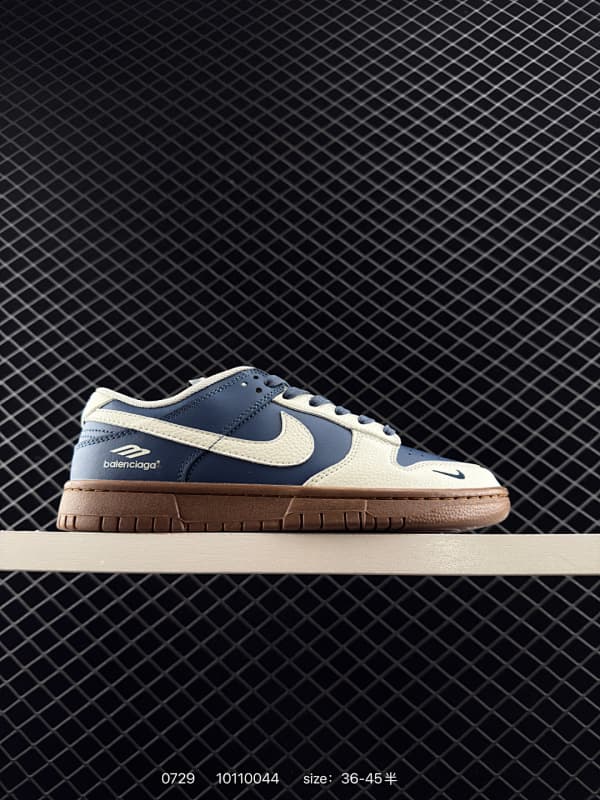 Balenciaga Lifestyle Sneakers – Navy/Brown