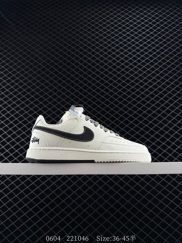 Nike Lifestyle Sneakers – White/Black