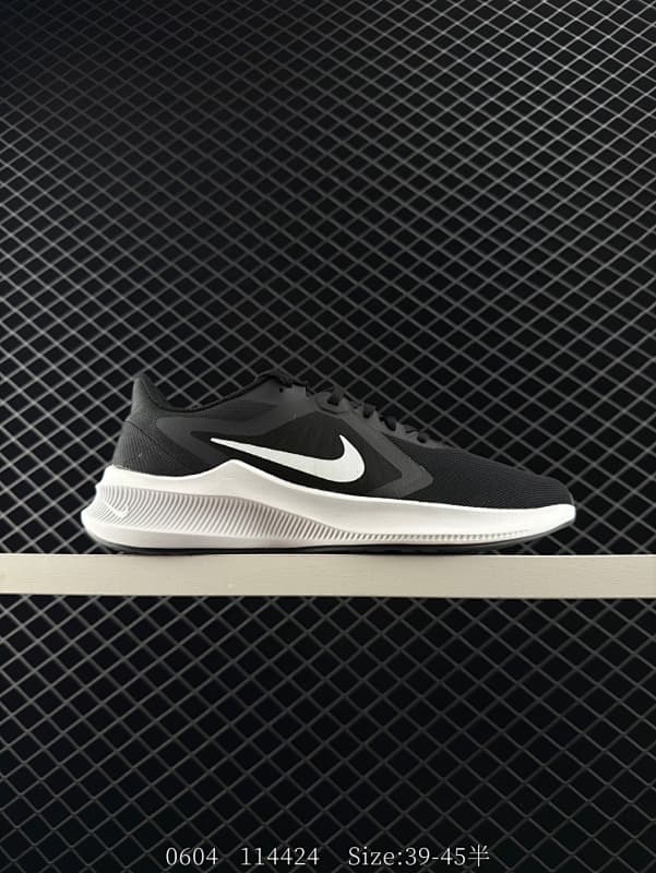Nike Running Shoes – Black/White